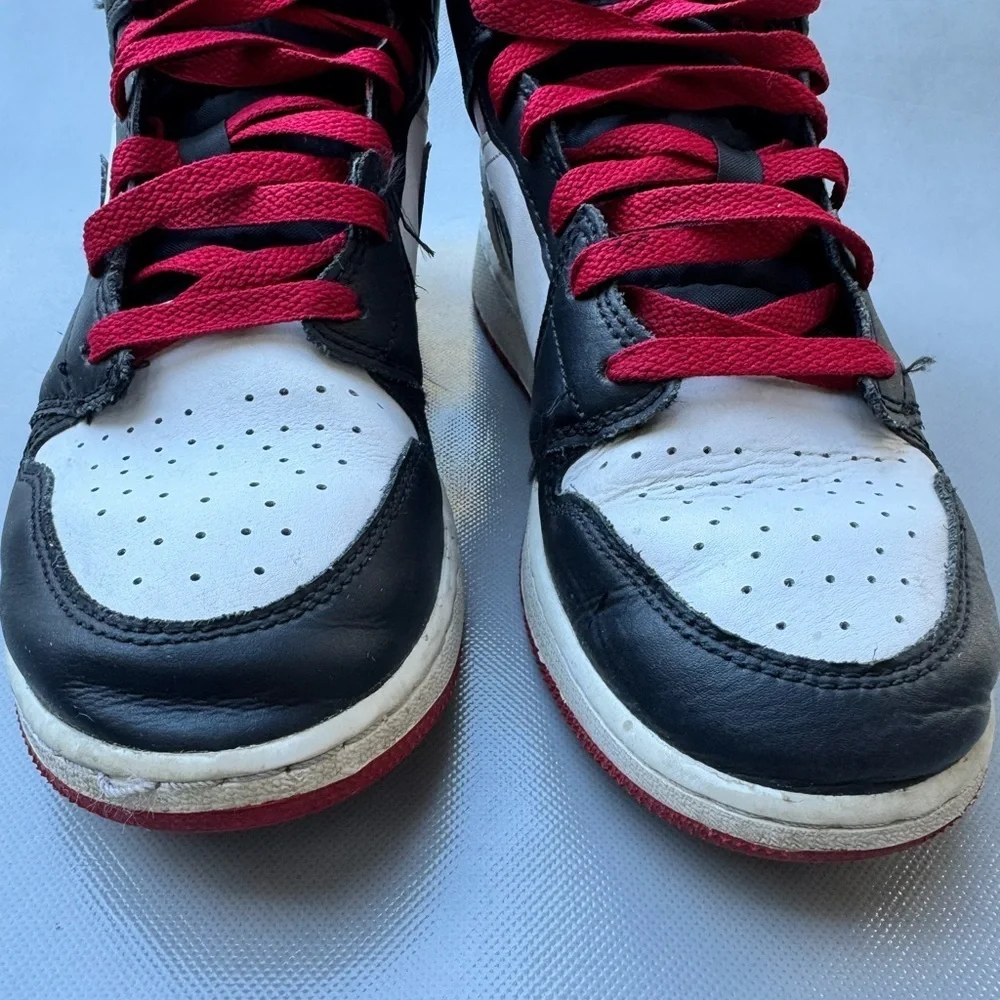 Nike Air Jordan 1 Mid Big Kids' Shoes